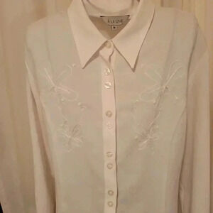 White Classic  Front Button Blouse Long Sleeves with Cuffs M size by L Lune
